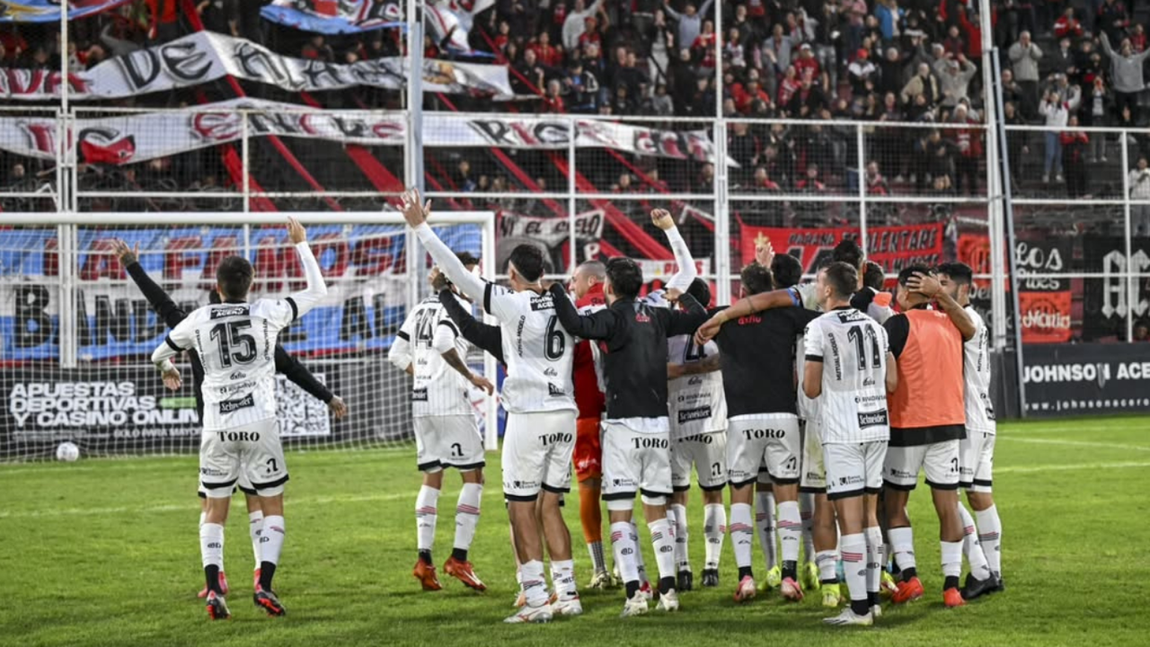 Los lunes suelen ser "Santos" para Patronato