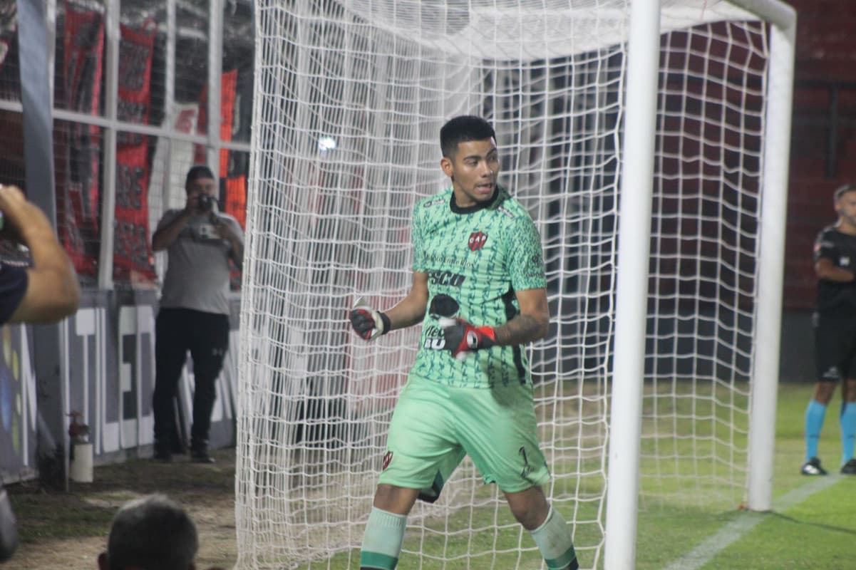 Matías Caballero atajará en Sportivo Las Parejas