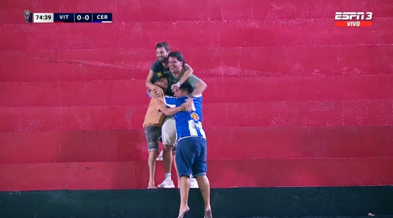 El gesto del ex Patronato con los hinchas uruguayos virales