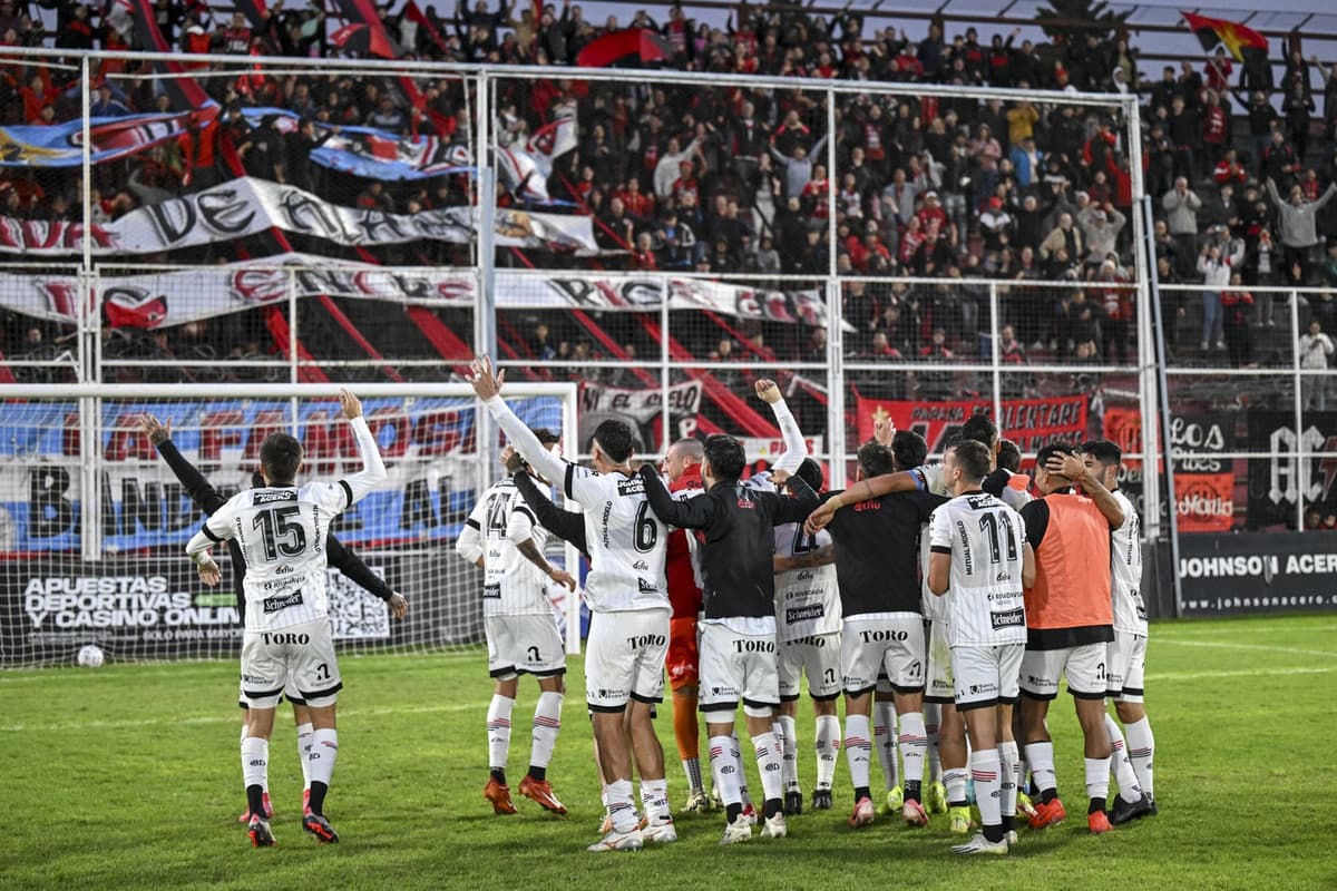 Patronato no pierde un día lunes en el Grella desde 2019: los antecedentes