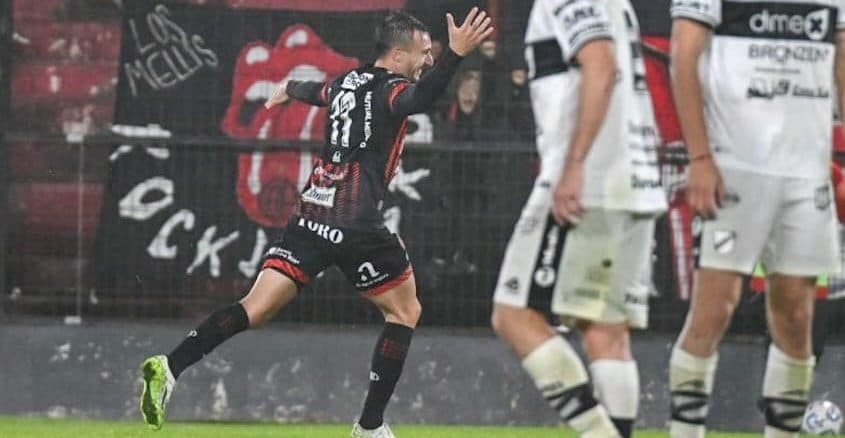 El rival que sufre ante Patrón y está cerca del abismo