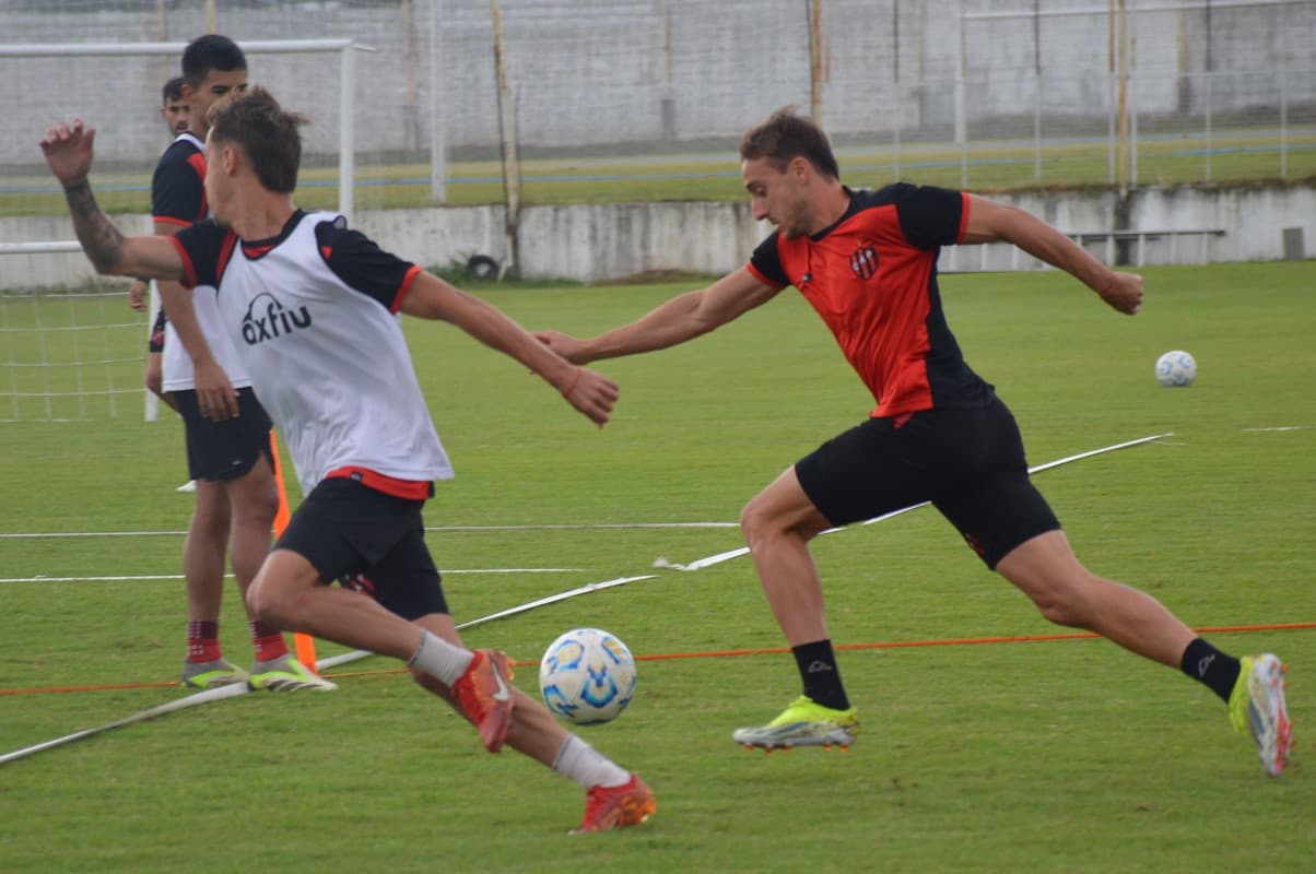 Patronato volvió a entrenar con Navas y Moreno a la par ¿Se encienden las alarmas con Castro y Marcioni?