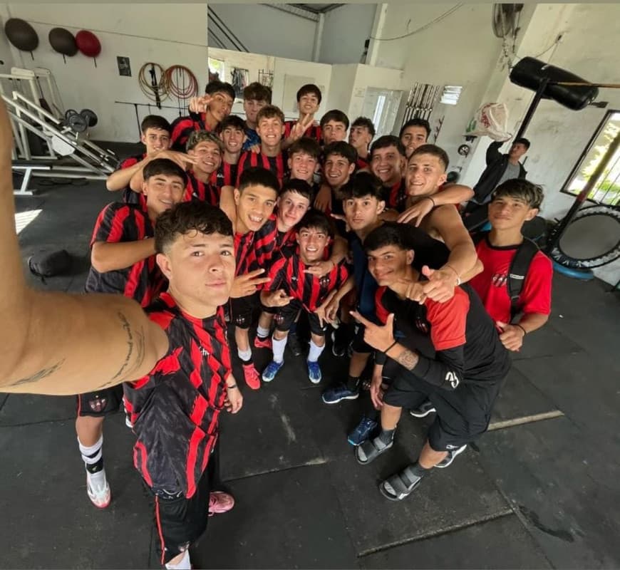 Patronato se midió con Colón antes del debut