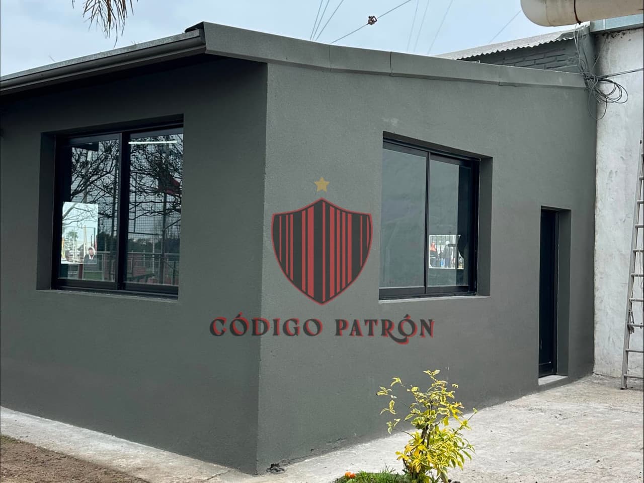 Comenzó el armado del nuevo gimnasio en La Capillita