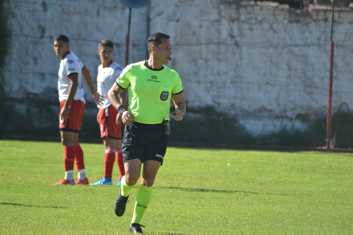 Los buenos antecedentes de Patronato con Adrián Franklin, el juez ante Gimnasia y Tiro