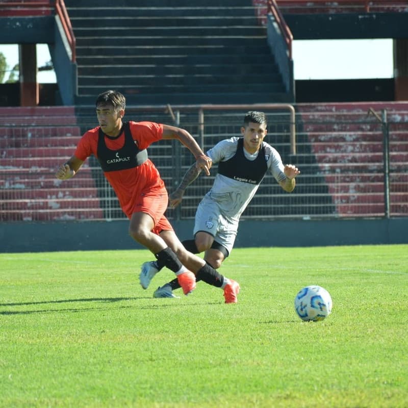 Patronato cerró con un empate ante Chaco For Ever su preparación