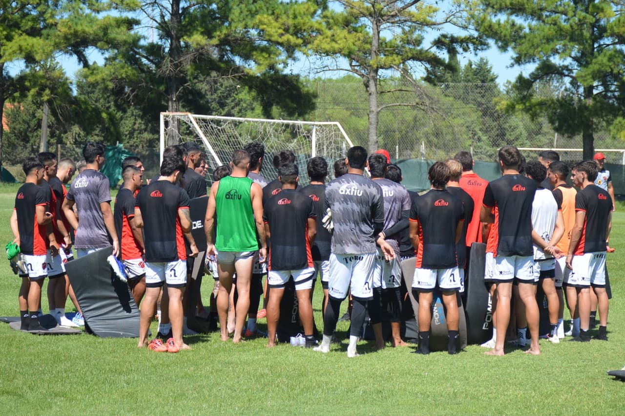 Los futbolistas que podrían dejar Patronato y analizan su futuro