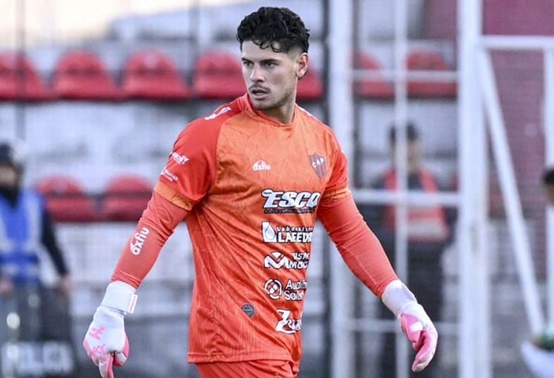 #FuerzaIván: Cháves solo espera una fecha para su operación