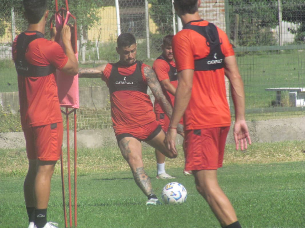 Patronato se enfrenta a Newell's: Asi formaría 