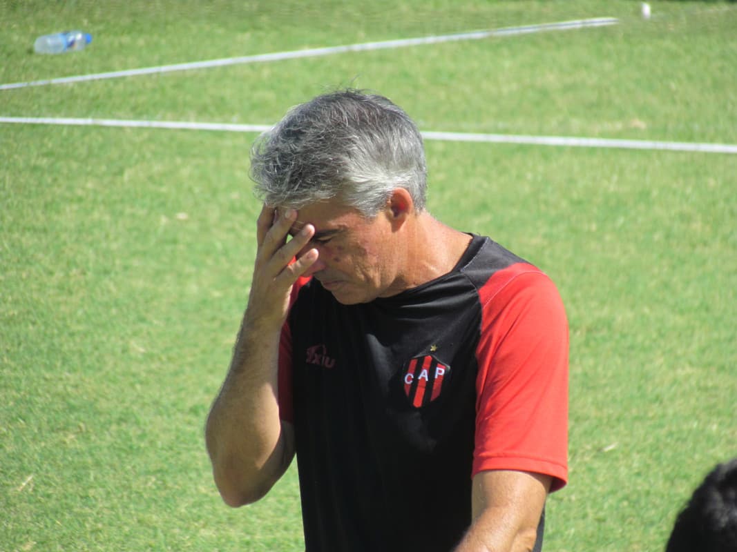Dolores de cabeza para Gómez, Patronato sumó 2 bajas más