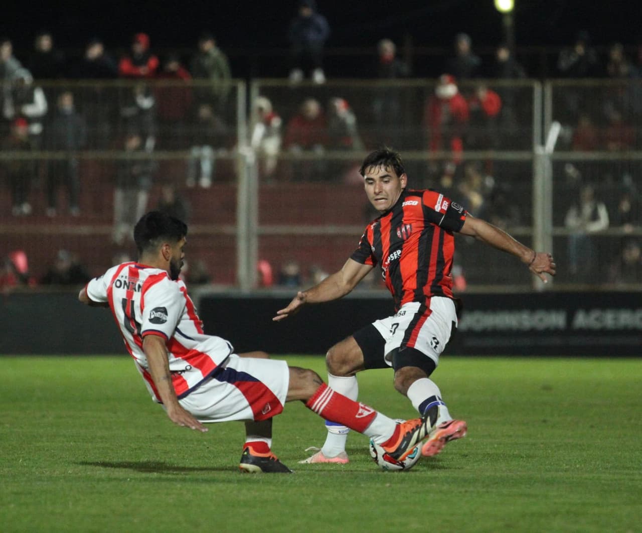 La final sigue abierta: Patronato cayó en la ida ante Atlético Paraná