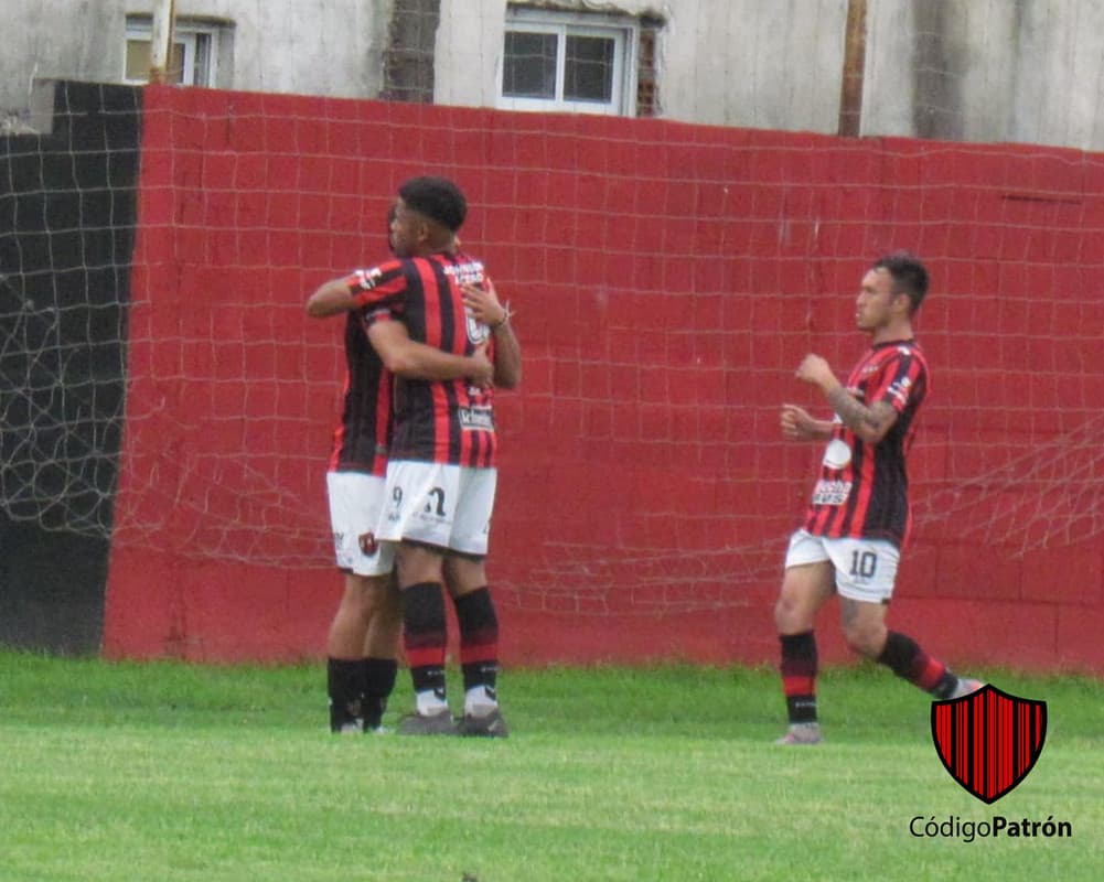 Patronato goleó y clasificó a 4tos